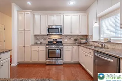 6706 Federal Drive, Hanover Twp, PA 18017 - Photo 6