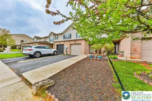 2575 Gillian Ln, Easton, PA 18040 - Photo 2