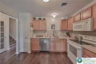2575 Gillian Ln, Easton, PA 18040 - Photo 8
