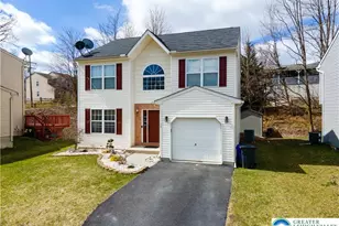 127 Highlands Cir, Easton, PA 18042 - Photo 2