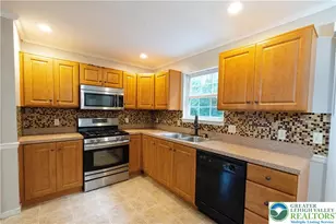 127 Highlands Cir, Easton, PA 18042 - Photo 12