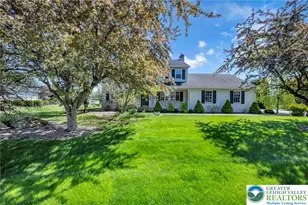 315 Hillview Dr, Lower Nazareth Twp, PA 18064 - Photo 2