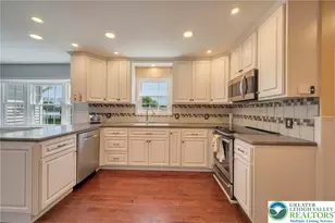 315 Hillview Dr, Lower Nazareth Twp, PA 18064 - Photo 12