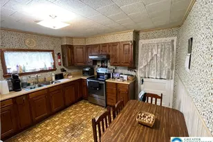 38 W 3rd St, Wind Gap Boro, PA 18091 - Photo 8