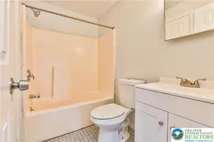 39 N 11th St, Allentown City, PA 18101 - Photo 4