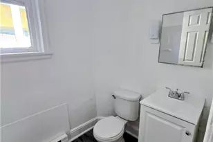 42 N 8 Th St, Allentown City, PA 18101 - Photo 4