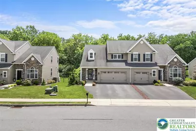 2352 Creekside Drive, Coplay Boro, PA 18037 - Photo 4