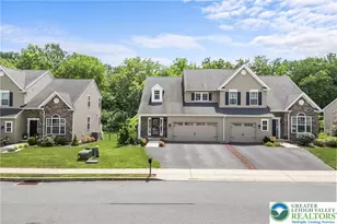 2352 Creekside Dr, Coplay Boro, PA 18037 - Photo 4