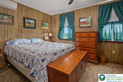 3228 S Front Street #3226, Whitehall Township, PA 18052 - Photo 16