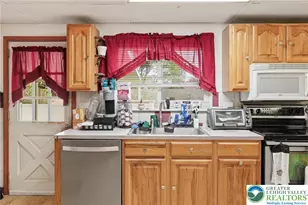 3044 Pennsylvania St, South Whitehall Township, PA 18104 - Photo 10