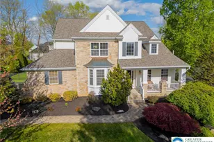2705 Fringe Ln, Forks Twp, PA 18040 - Photo 2