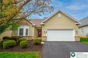 6515 Betsy Ross Cir, Bethlehem City, PA 18017 - Photo 2