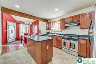 1624 Cotswold Rd, Coolbaugh Twp, PA 18466 - Photo 10