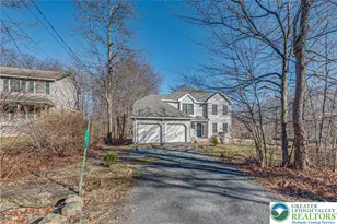 1624 Cotswold Rd, Coolbaugh Twp, PA 18466 - Photo 2