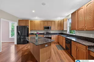 7188 Periwinkle Dr, Lower Macungie Township, PA 18062 - Photo 8