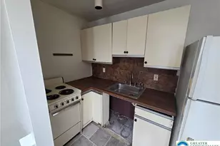 241 9th St, Allentown City, PA 18102 - Photo 2