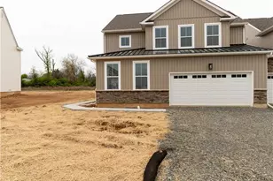 3686 Samantha Ln, Upper Milford Township, PA 18062 - Photo 2