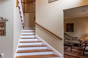 4415 Crosswinds Dr, Bethlehem Township, PA 18045 - Photo 6
