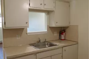 835 S 4th St, Allentown City, PA 18103 - Photo 6