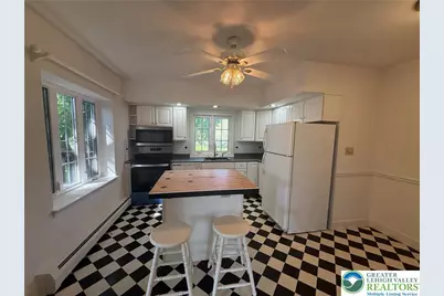 9751 Newtown Road #B, Upper Macungie Township, PA 18031 - Photo 6