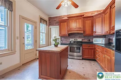 39 E Wall Street, Bethlehem, PA 18018 - Photo 12