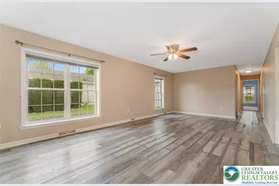 707 San Simeon Place, Forks Twp, PA 18040 - Photo 6