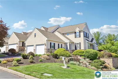 528 Parkside Court, Allentown City, PA 18104 - Photo 4