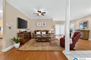 558 Parkside Ct, Allentown City, PA 18104 - Photo 4