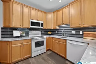 558 Parkside Ct, Allentown City, PA 18104 - Photo 10