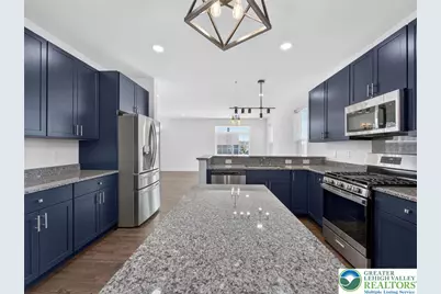 477 Newlins E, Forks Twp, PA 18040 - Photo 6