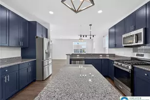 477 Newlins E, Forks, PA 18040 - Photo 6