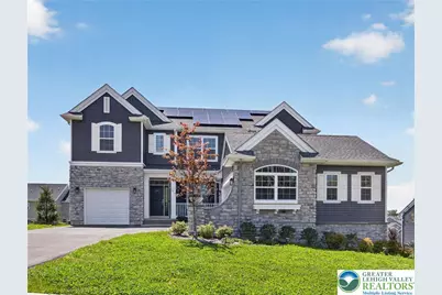 477 Newlins E, Forks, PA 18040 - Photo 2