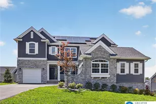 477 Newlins E, Forks, PA 18040 - Photo 2