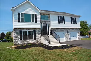 2905 Roosevelt St, Bethlehem Township, PA 18020 - Photo 1