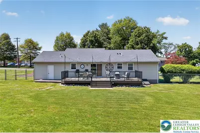 1611 Sleepy Hollow Road, Spinnerstown, PA 18951 - Photo 4
