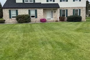 7033 Versailles Square, Bethlehem City, PA 18017 - Photo 2