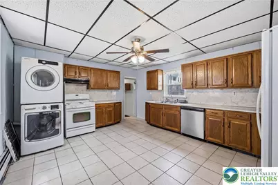 18 S Lehigh Street, Tamaqua, PA 18252 - Photo 10