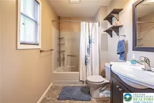 810 Briarwood Dr, Bethlehem Township, PA 18020 - Photo 18