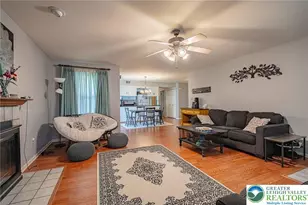 810 Briarwood Dr, Bethlehem Township, PA 18020 - Photo 6