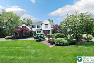 4450 Pond View Ct, Bethlehem Township, PA 18020 - Photo 2