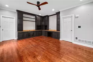 4450 Pond View Ct, Bethlehem Township, PA 18020 - Photo 30