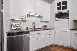 4450 Pond View Ct, Bethlehem Township, PA 18020 - Photo 18