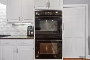 4450 Pond View Ct, Bethlehem Township, PA 18020 - Photo 20