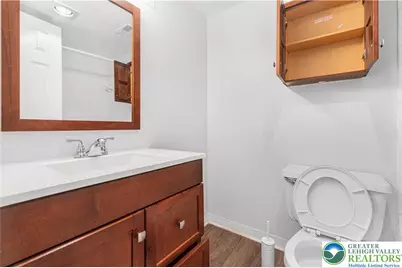1547 Creekside Road #B4-2, Whitehall Township, PA 18052 - Photo 10