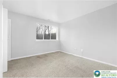 1547 Creekside Road #B4-2, Whitehall Township, PA 18052 - Photo 8