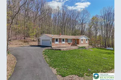 138 Darcy Drive, Chestnuthill Twp, PA 18353 - Photo 2