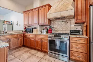 135 E Wall St, Bethlehem City, PA 18018 - Photo 16