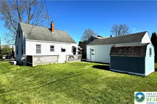 462 Maple Rd, Hellertown Boro, PA 18055 - Photo 4