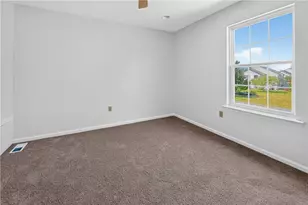 224 Park Ridge Dr, Forks Twp, PA 18040 - Photo 24