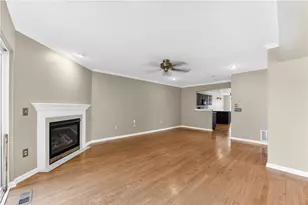 224 Park Ridge Dr, Forks Twp, PA 18040 - Photo 6